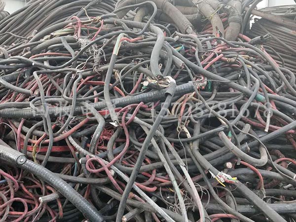 ��С��ҵ�Ͼɵ��»���