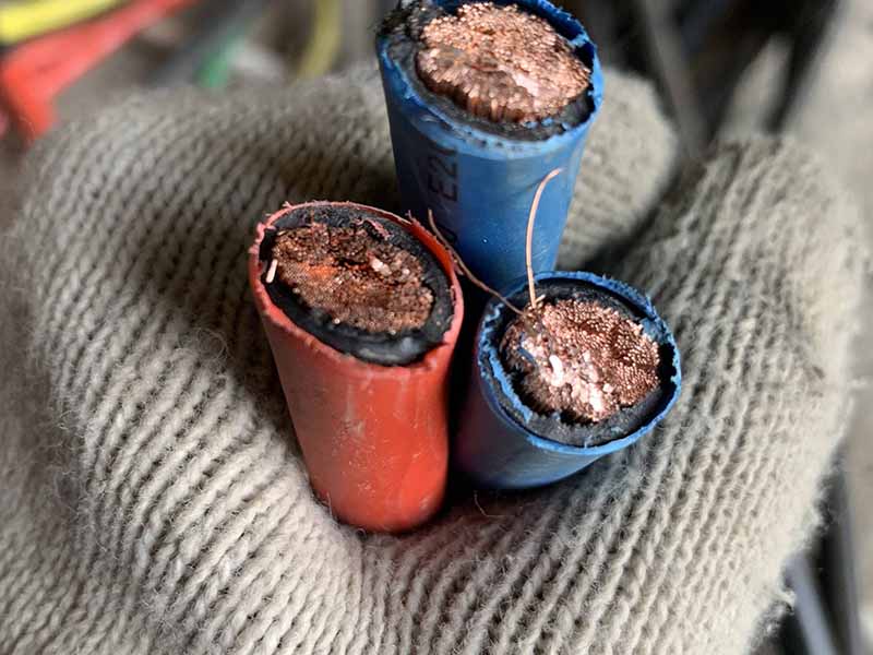 �Ͼɵ��»���